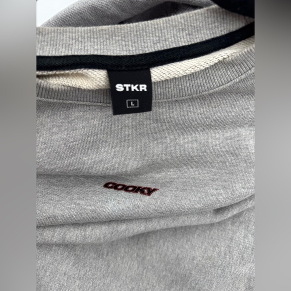 Bt21 Cooky Sweatshirt Large - Picture 9 of 9